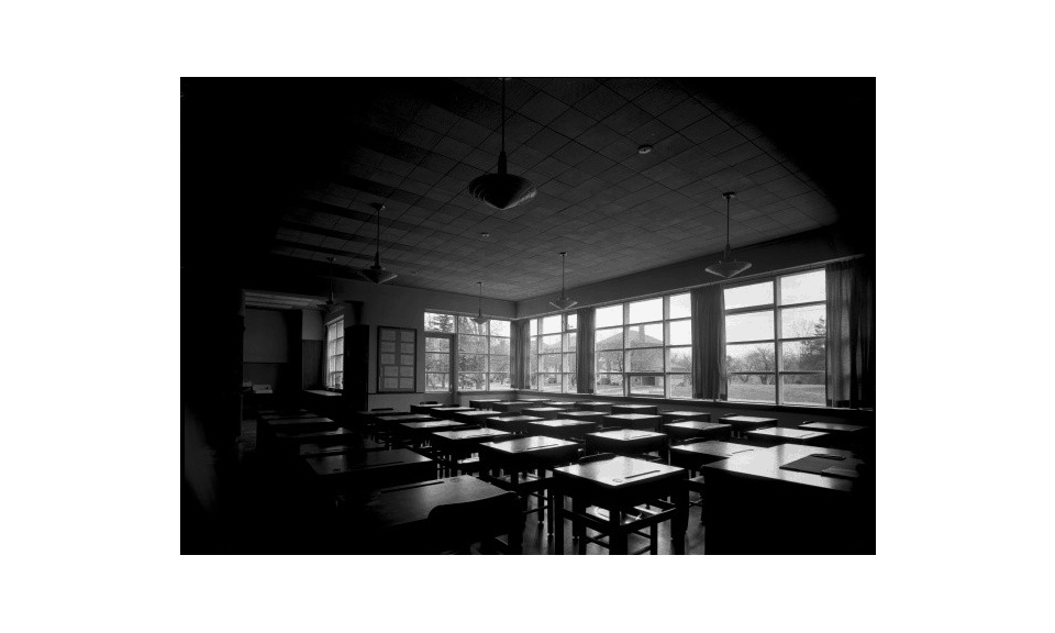 Sunnylea classroom with abundant access to natural light (1946) - Panda Archives