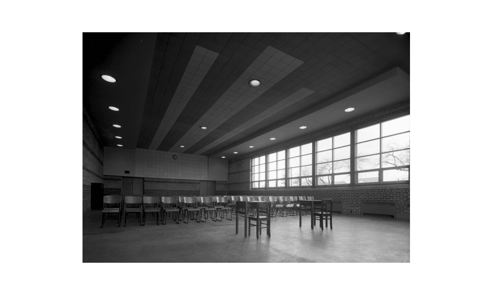 Sunnylea interior space with abundant access to natural light (1946) - Panda Archives