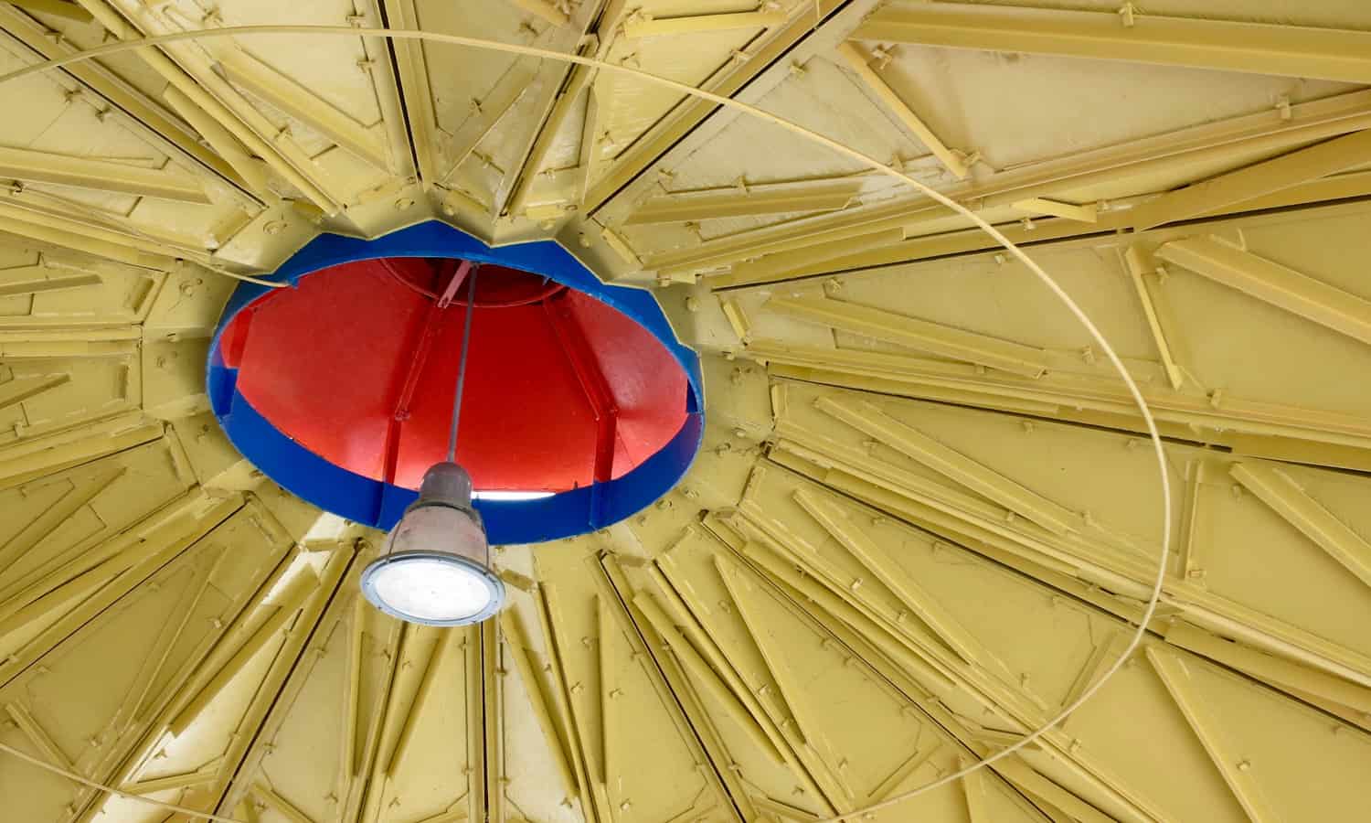 Lantern at centre of refreshment stand roof