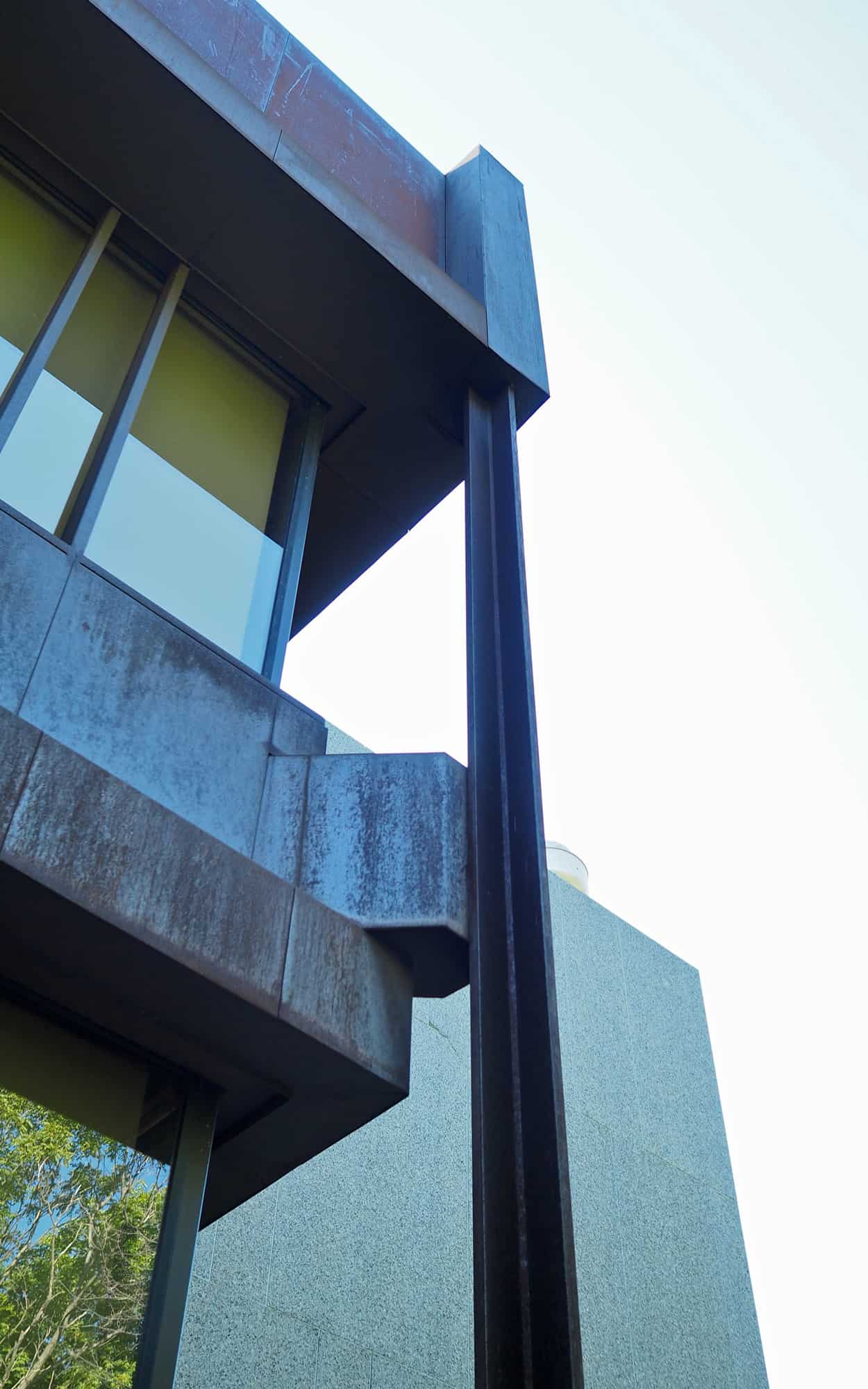 Exterior open corner detail