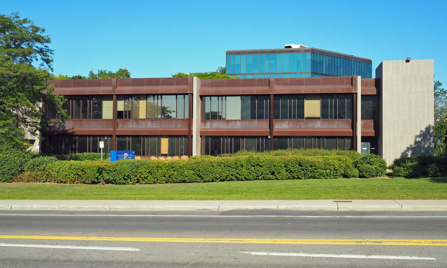 South wing elevation along Alta Vista Drive